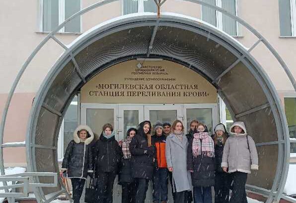 10 Б класс посетил станцию переливания крови