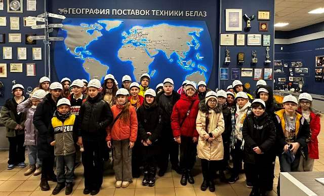 Посетили музей истории Великой Отечественной войны и побывали на заводе «БелАЗ»