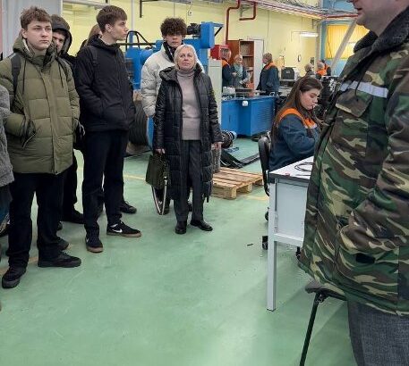 Учащиеся 10А класса побывали в гостях у ОАО «Зенит»