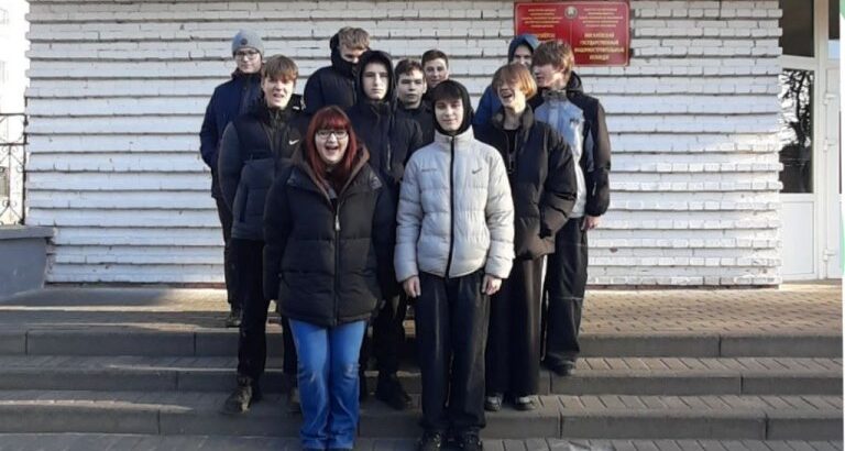 9-ые классы посетили МГМК