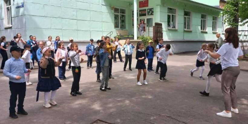 Игровая программа «Дворовые забавы»