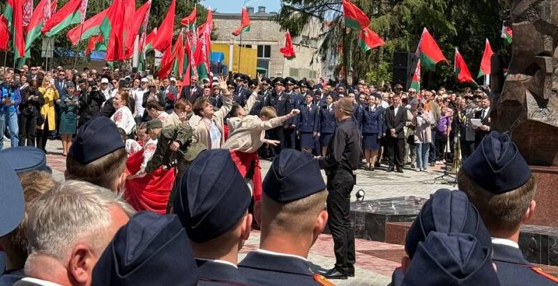 В Могилеве открыли памятный знак жертвам геноцида белорусского народа