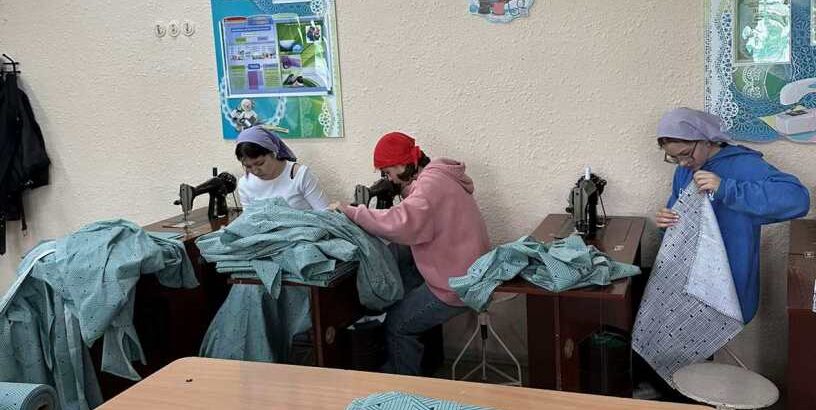 Наши учащиеся продолжают трудиться в рамках вторично занятости в школе