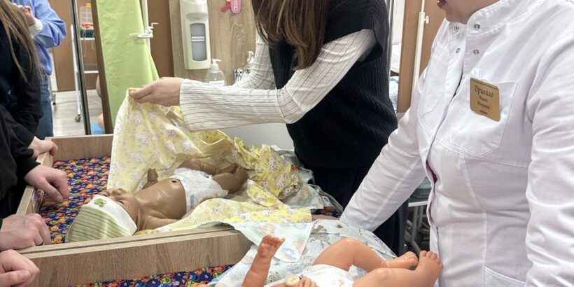 Сегодня учащиеся 8 «Б» и 8 «В» классов, в рамках профориентационной недели, посетили УО «Могилевский медицинский колледж»