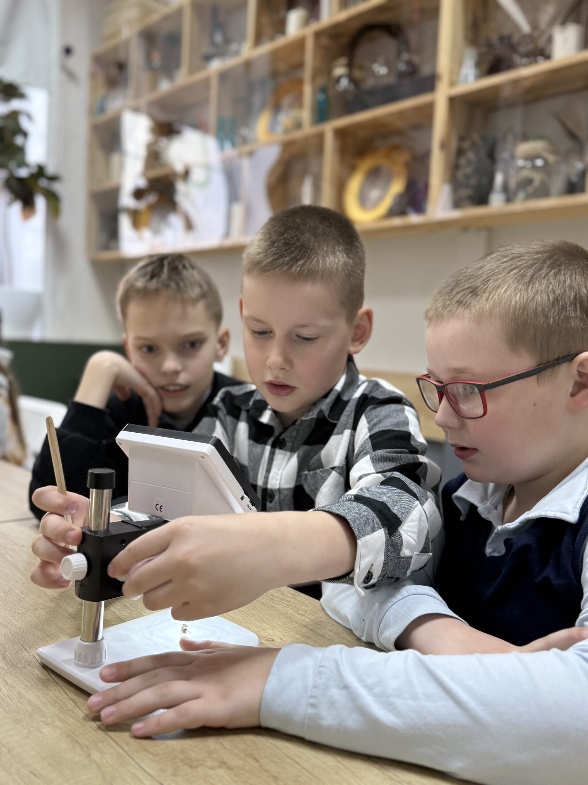 Наши ребята сегодня посетили детский центр «Прознание», в рамках праздника 23 февраля и 8 марта