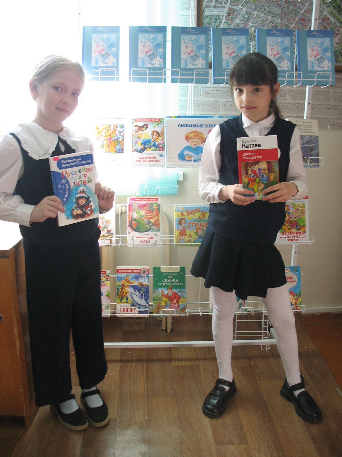 01.04.- 04.04.2026 Обзор книжной выставки к Международному дню детской книги «Любимые книги многих поколений»