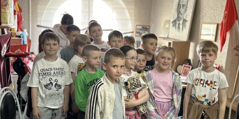 Воспитанники лагеря «Вясёлка» посетили пионерскую комнату «Будь готов! Всегда готов!» ГУДО «Многопрофильный центр по работе с детьми и молодежью «Юность» г.Могилева».